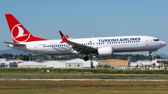 TC-LCU::Turkish Airlines